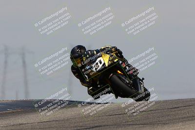 media/Aug-13-2023-CRA (Sun) [[1cfc37a6fb]]/Race 11 600 Superbike/Race/